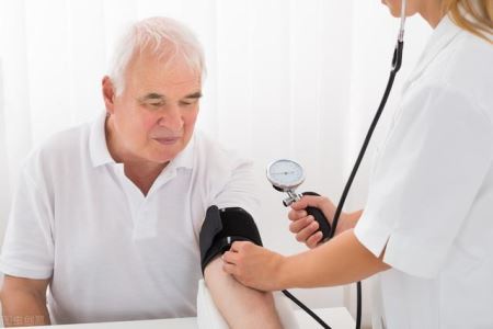 高血压不能盲目用药，高血压用药治疗的7大注意，要牢记