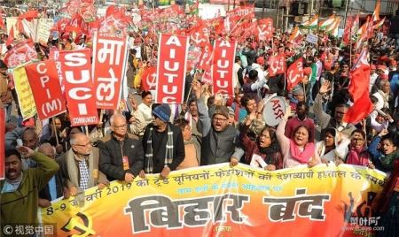 席卷全国!史上最大规模罢工 印度2亿人街头抗议