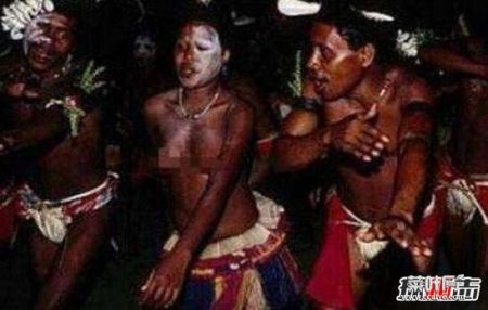 揭秘奇特卡图马族风俗，女人可以随意强暴男人不用负责