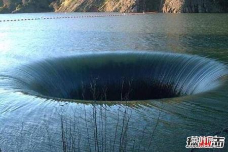 地球上最恐怖的水坝，蒙地赛罗水坝掉下去就会死