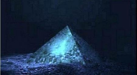 百慕大三角海底金字塔曝光，百慕大三角洲有外星物种是真的
