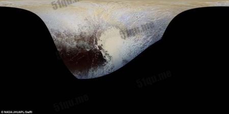 冥王星的彩色柱面投影图