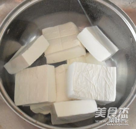 湖南自制霉豆腐的做法，虽然闻起来有股臭，但口感好、营养高