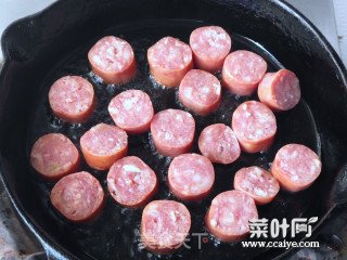 煎黑椒牛肉烤肠的做法步骤：6