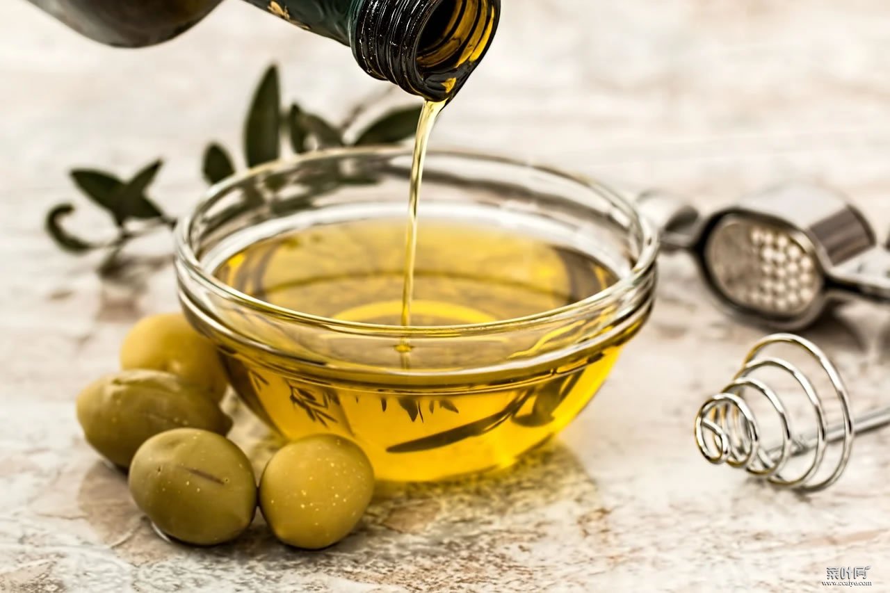 椰子油、橄榄油、植物油、菜籽油、鳄梨油等哪种食用油对处于良好的状态最有益？特级初榨橄榄油