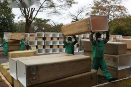 世界上最贵的棺材:价值2亿？使用1500斤金丝楠木打造