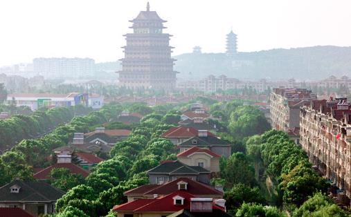 中国第一村 华西村人均收入8.5万(比上海人高2倍)