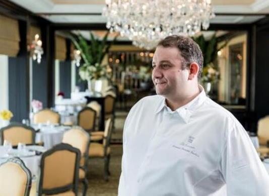 欧美十大顶级厨师排名，乔·卢布松米其林总星数最多、艾伦·杜卡斯闻名世界