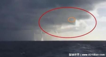 青海湖龙吸水事件，拍到真龙在天空翻腾附原版视频