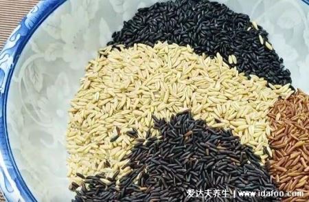 糙米如何吃，试试五色糙米的做法注意糙米和水比例1：1.2