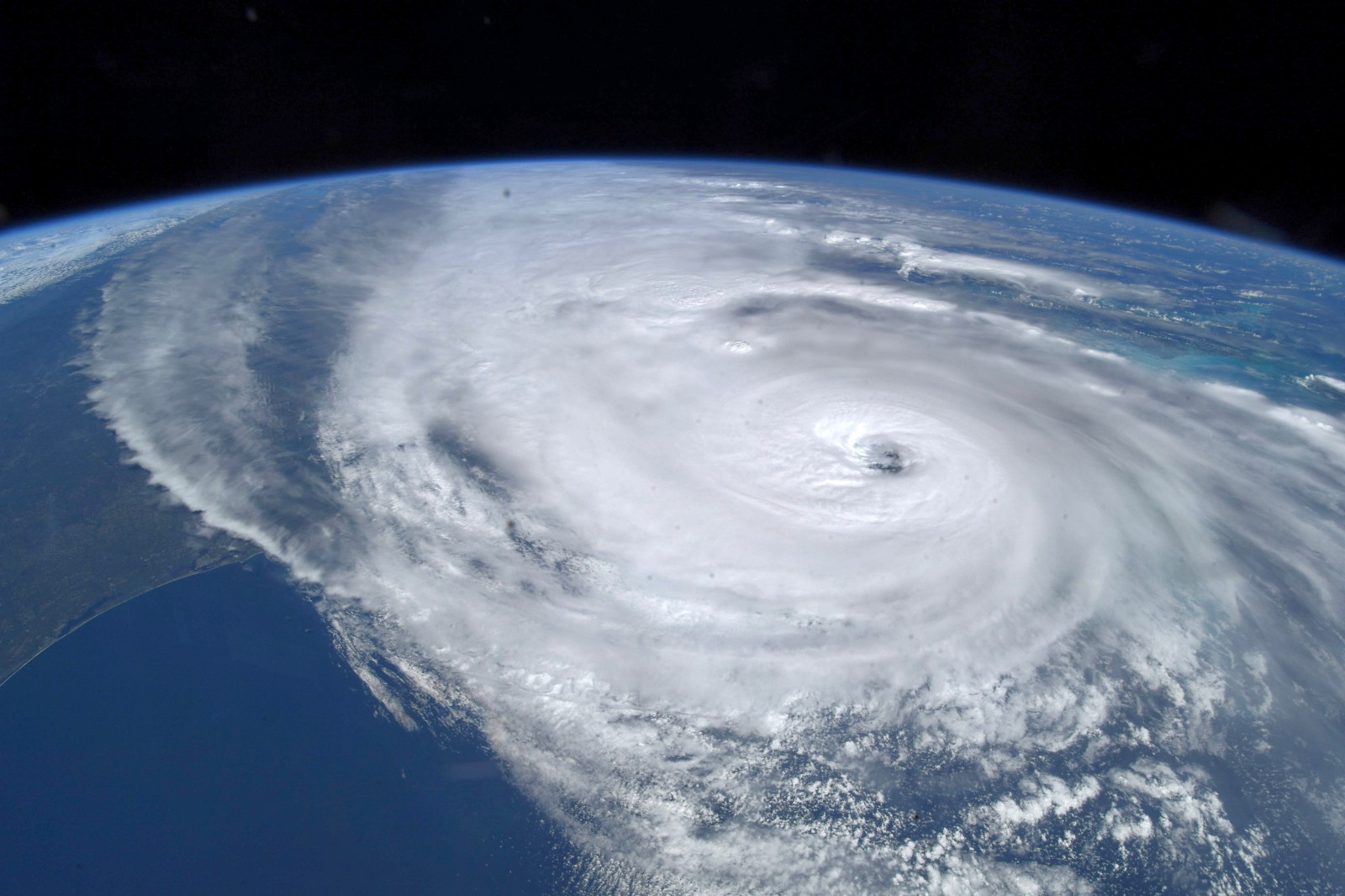 百年一遇的巨兽级飓风伊恩Hurricane Ian登陆美国佛罗里达州