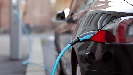 新能源汽车能用空调电源充电吗（新能源汽车充电能开空调吗）(1)