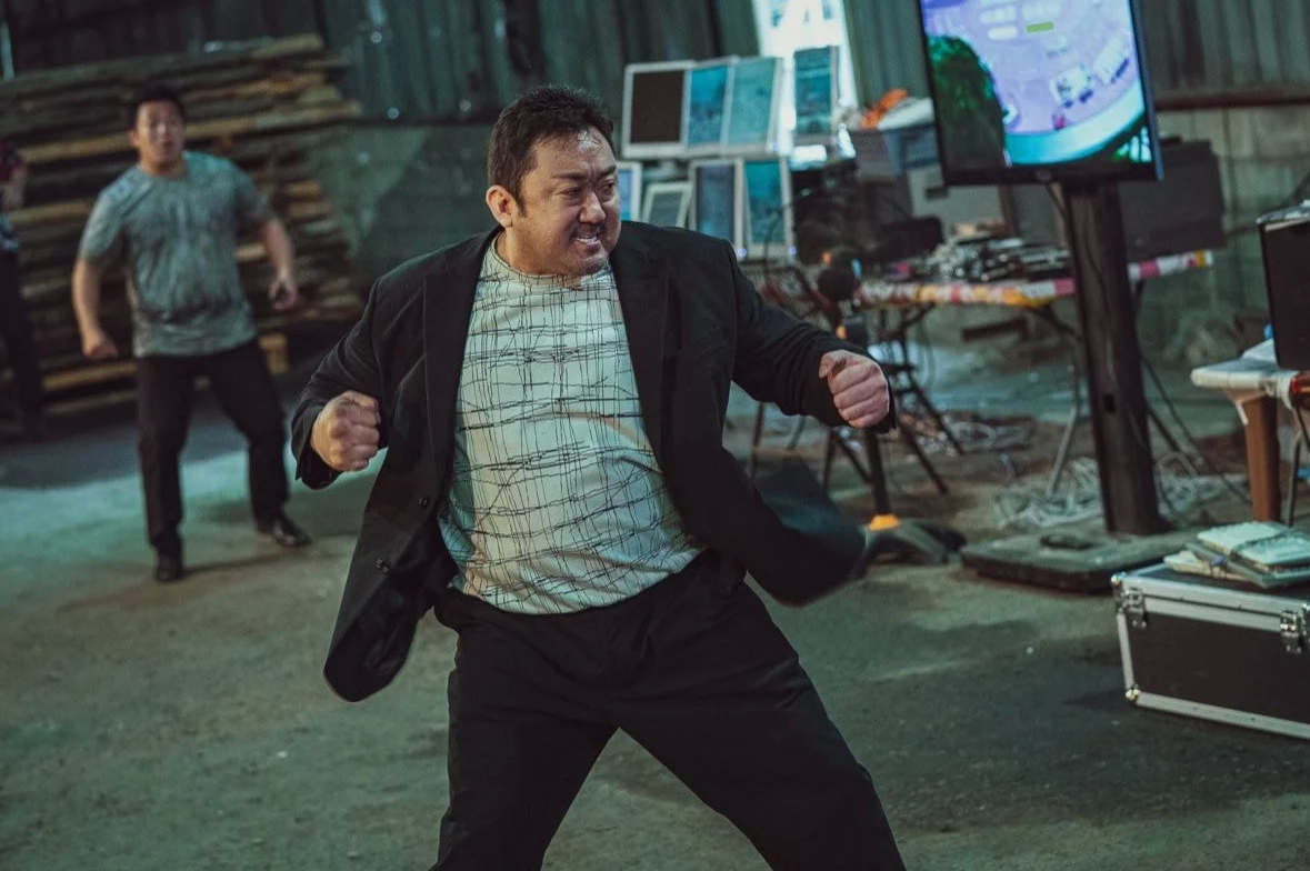 《犯罪都市2》拿下韩国年冠，马东锡又带来一部生猛的R级新片