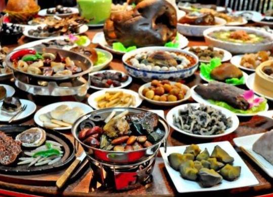 中国六大知名宴席，蒙古亲藩宴是满汉全席第一宴席、万寿宴耗费银两高