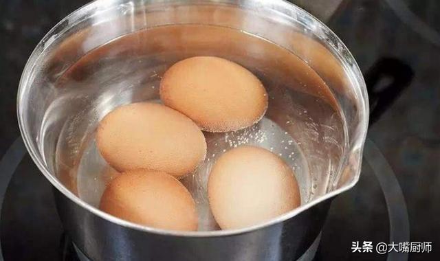 煮鸡蛋多长时间比较好剥壳（冷水煮还是开水煮）(3)