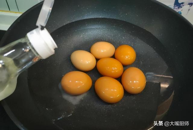 煮鸡蛋多长时间比较好剥壳（冷水煮还是开水煮）(5)