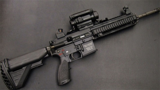 世界最致命突击步枪 HK416采用短行程导气式自动方式
