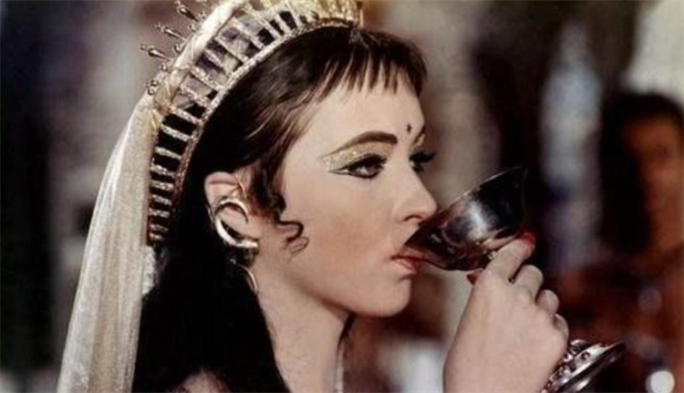 埃及艳后难道死于蛇毒 德国专家说 她应该死于夺命“鸡尾酒”