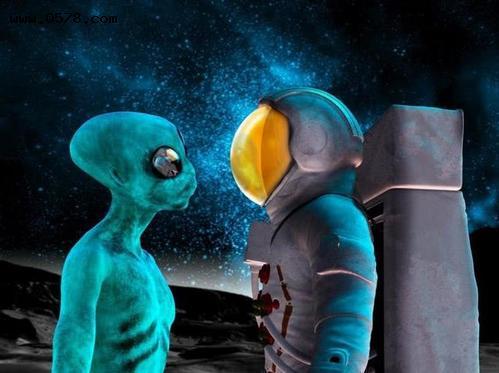 宇航员在宇宙遭遇外星物种，讲述智慧生命起源及宇宙成因，惊呆世人