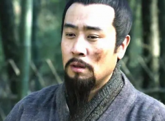 刘备一生借了很多东西，最有名的四次是什么？