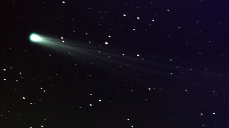 紫金山天文台发现的一颗新彗星C/2023 A3正快速奔向太阳，明年可能会比其他恒星更耀眼
