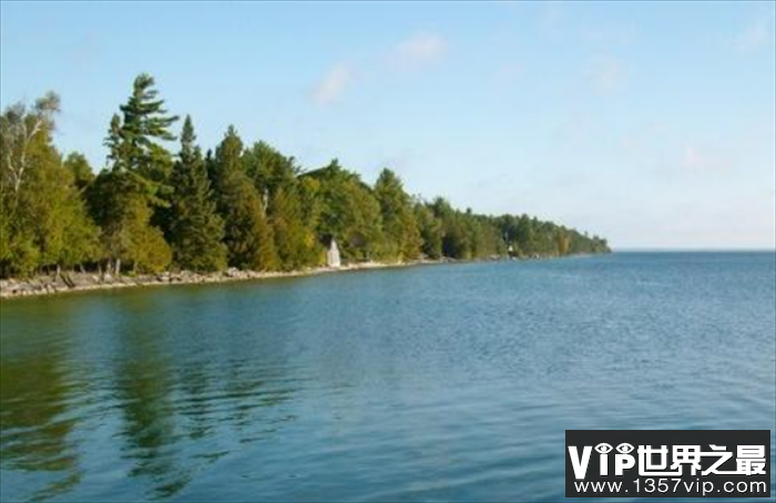 世界上最大的岛中湖 被称精灵藏身之地 马尼图湖