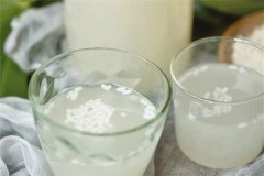 米酒做出来的有点酸是什么真相 米酒酸的可以喝吗
