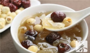 红糖银耳红枣枸杞汤的功效与作用
