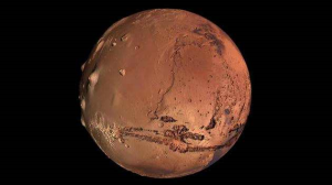 好奇：火星亚表面的液态水能维持生命吗？