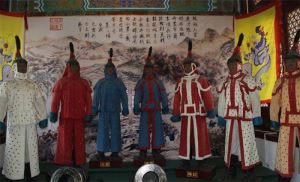 在清朝灭亡之后 八旗的人都改姓什么（贵族改姓）