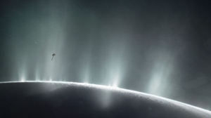 詹姆斯·韦伯望远镜发现土星卫星土卫二上的巨大间歇泉，将水喷射到数百英里的太空中