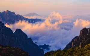 黄山云海出现最多的季节是哪个季节？黄山和泰山哪个是天下第一山