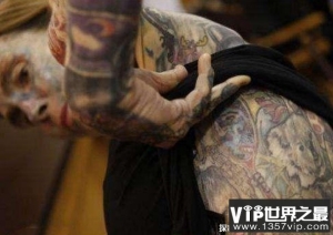 世界上纹身最多的女人 全身95%的皮肤做了纹身(身患皮肤病)
