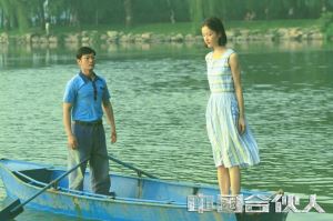 《中国合伙人》是一部剧情电影，愿我们能与那些在历史大潮中，或迷失方向的人共同努力