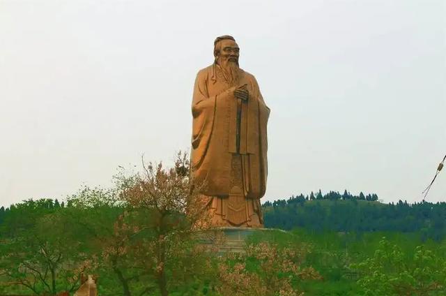 中国著名的十大巨型雕像