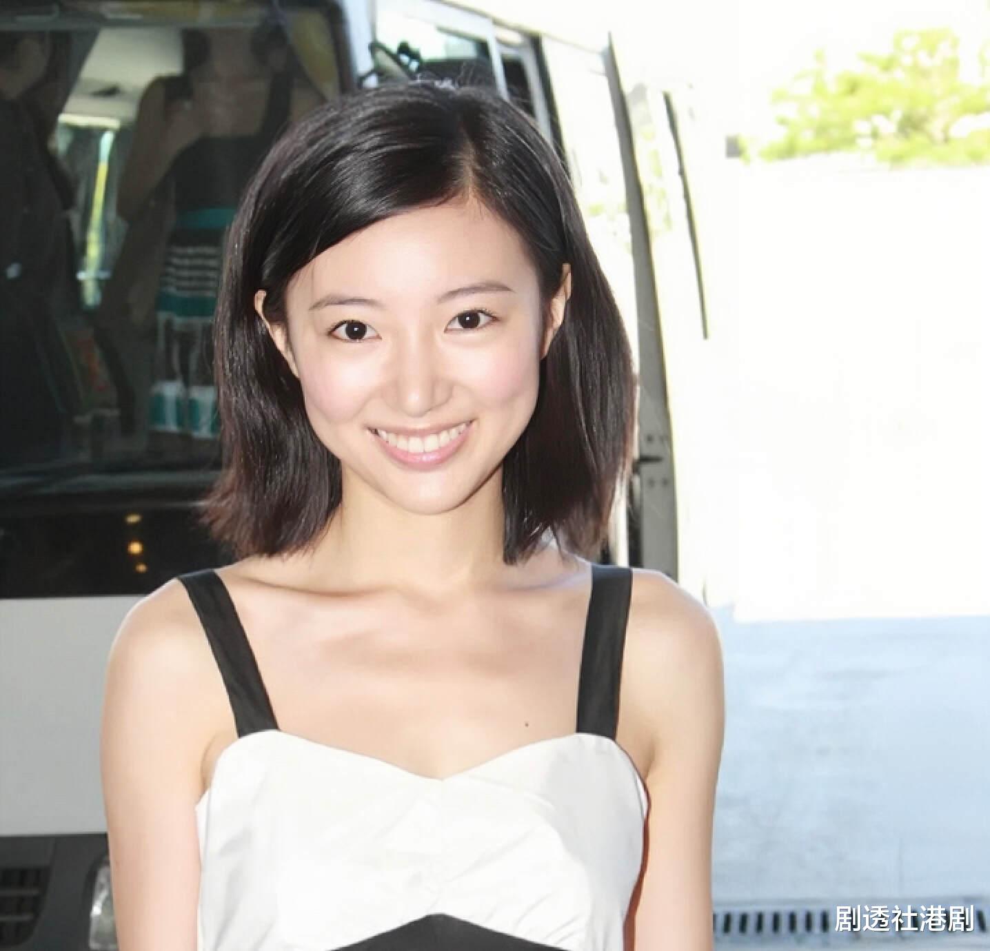 TVB前知名女星宣布复出，已结婚生女，晒最新艺术照颜值重回巅峰