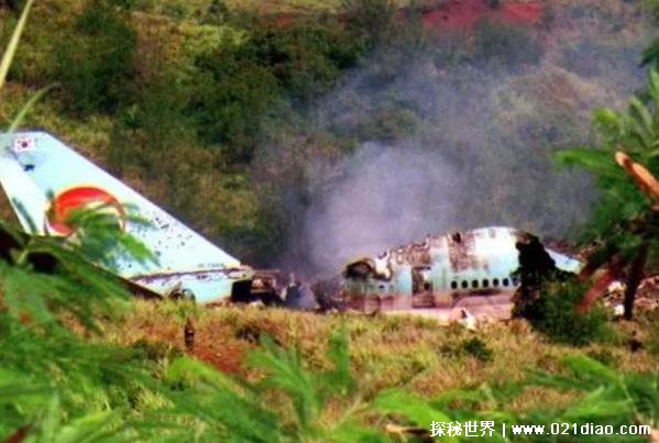 1997年韩国客机坠毁事件 造成228人无一幸存(燃料爆炸)